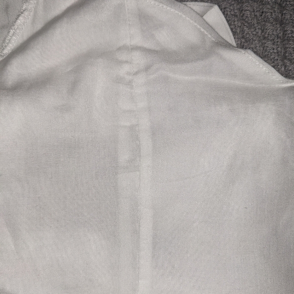 White linen cropped blouse - Picture 2 of 4